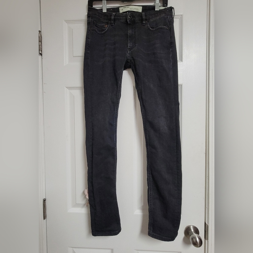 Off-White Main Label c/o Virgil Abloh Floral Embroidered Skinny Jeans. - Picture 2 of 16
